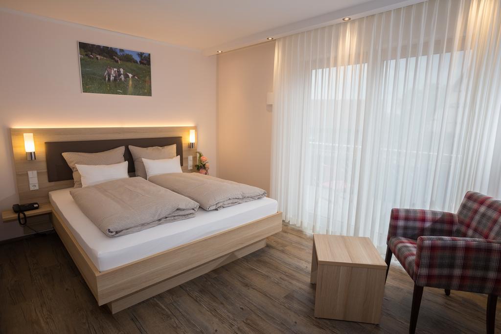 Leidringer Gaestehaus Gmbh Rosenfeld Quarto foto